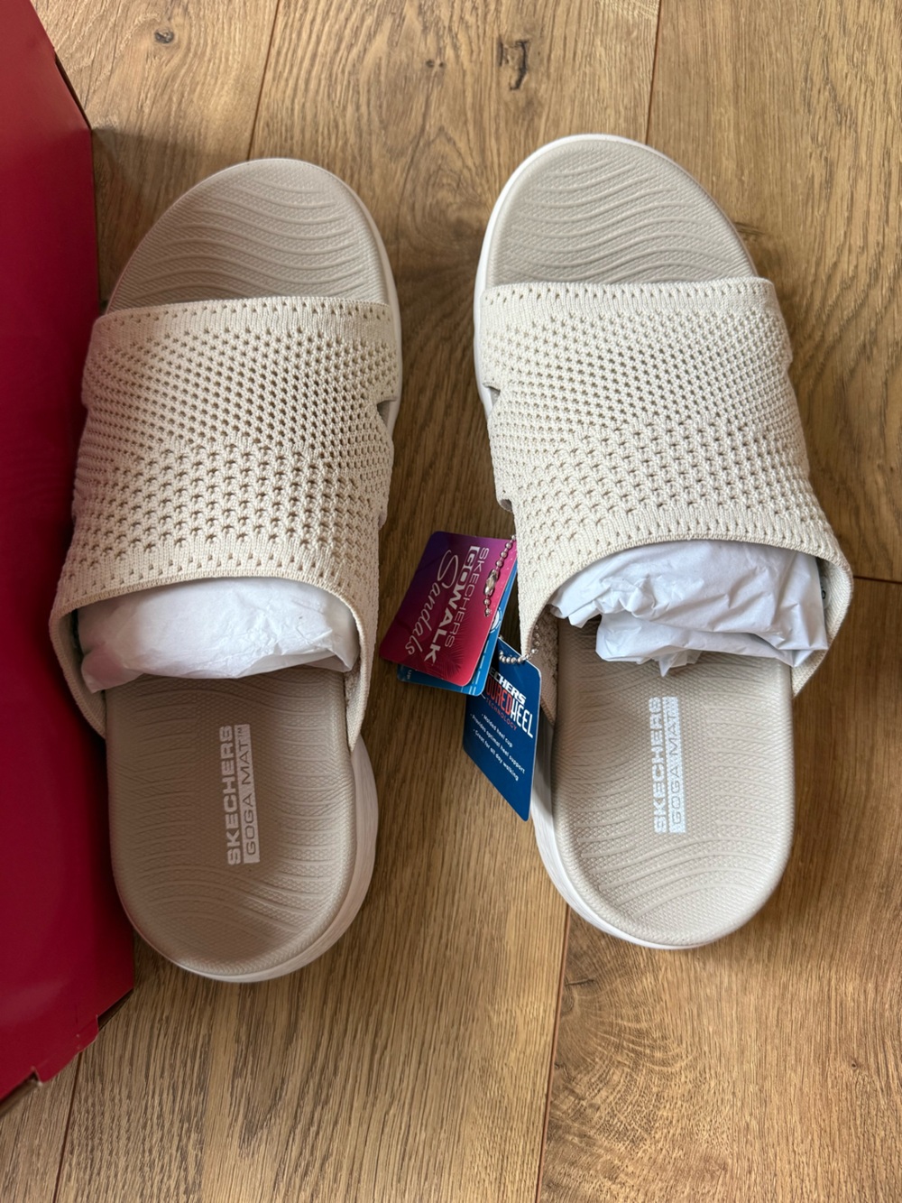 Skechers GO WALK Knit Slip-On FLEX Sandal in Light Beige; NWT; NONSMOKING HOME - Picture 3 of 4